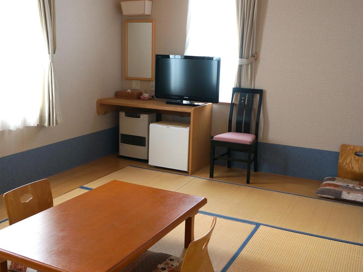 Petit Hotel Blaneneige Nakafurano Exterior foto